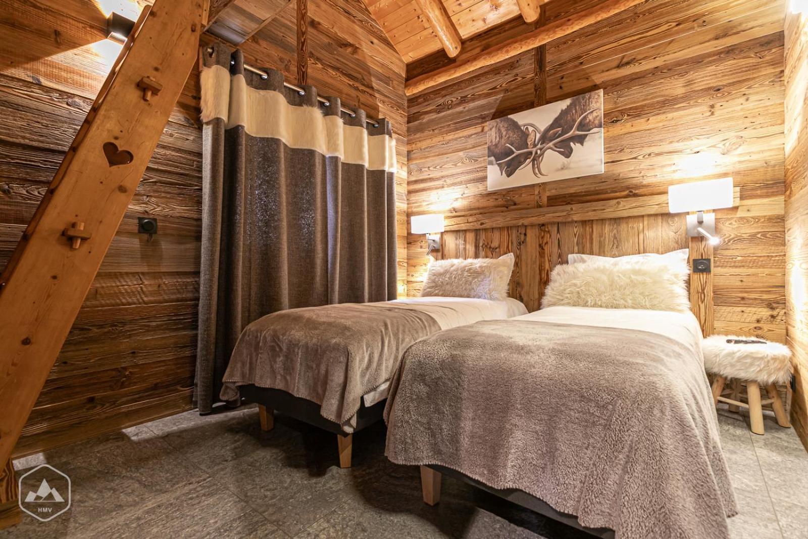 Apartment Les Cocales Sejour Et Nuitees - Pin Cembro Bessans